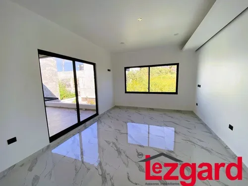 Esta Casa Ha Sido Cuidadosamente Diseñada Para Combinar La Belleza Estética Con La Funcionalidad. Cada Rincón De Esta Propiedad Refleja Una Atención Meticulosa A Los Detalles, Desde Los Acabados De Al