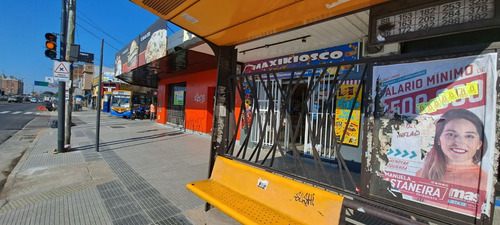 Local Comercial Sobre Av. Rivadavia Ciudadela