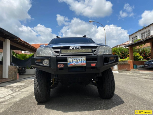 Imagen 2 de 13 de Toyota Fortuner Automatico 4x4
