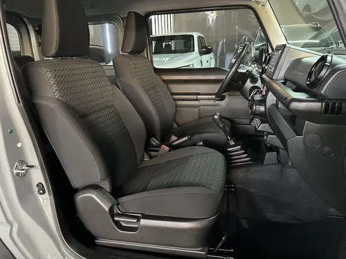 Suzuki Jimny 1.5 Mt Glx
