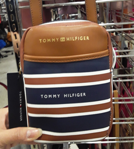 Morral Original Marca Tommy Hilfiger, Nueva Colección.