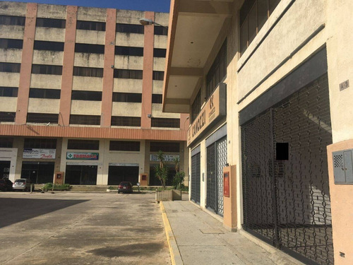Imagen 11 de 30 de Maria Eugenia Blanco Vende Local En La Avenida Miclena De Valencia 126931