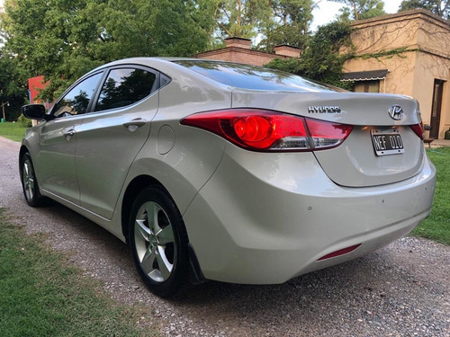 Hyundai Elantra Gls Premium