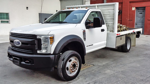 Ford F-550 6.7 V8 Diesel At