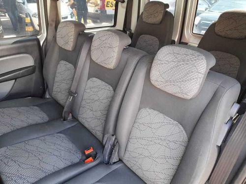 Imagem 12 de 12 de Fiat Doblo Essence 7l E
