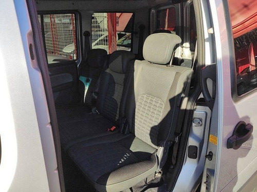Imagem 8 de 10 de Fiat Doblò 1.8 Mpi Adventure 16v Flex 4p Manual