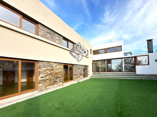 Venta Casa Blanca Estela 760 M2 7 Habitaciones Bosques