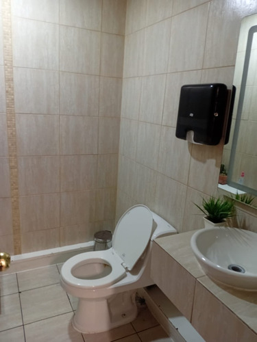 Se Arrienda Excelente Local Comercial - Vitacura-