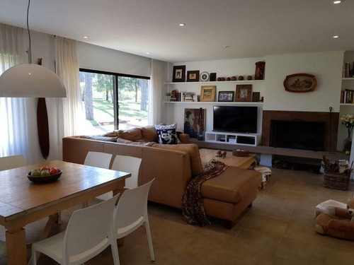 Casa En Venta De 2 Dormitorios En Pinares