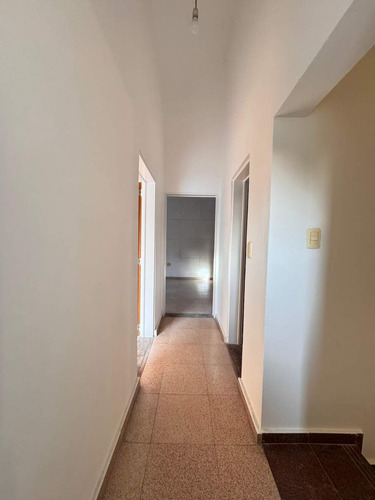 Alquiler Duplex A Metros De Av. Sabattini - 2 Dorm Con Cochera Y Patio - Veni A Verlo!