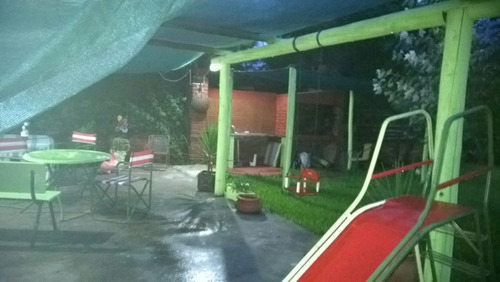 Casa De 2 Dormitorios ,1 Baño , Garage, Churrasquera Y Patio