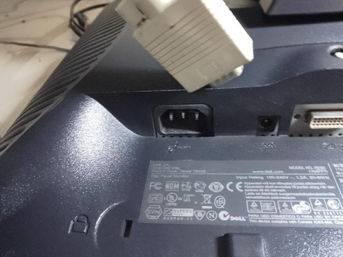 Monitor 17 Marca Dell Modelo 1704 Fpt Negro (Usado)