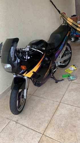 Suzuki Katana 96, 3odono Apenas Com Poucos Detalhes.