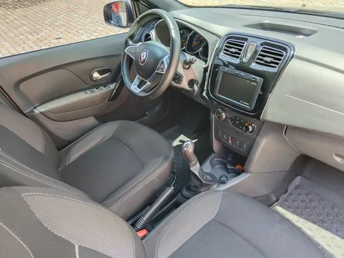 Renault Logan 1.6 Expression / Life +