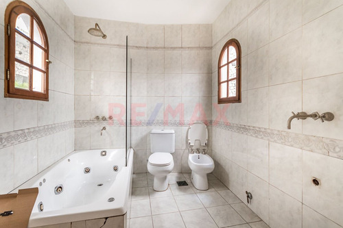 Casa Parque Chacabuco Venta Coch Patio Terr Pileta