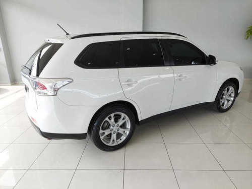 Imagem 2 de 15 de Mitsubishi Outlander 2.0 16v 160cv 2015