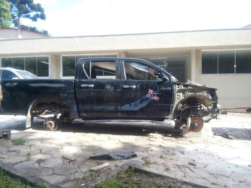 Imagem 2 de 3 de Sucata Toyota Hilux Srx 2.7 2017 4x4 Diesel Retirada Peças
