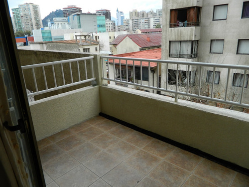 Un Dormitorio, Lindo Depto., Terraza, Comodos Espacios, Lira