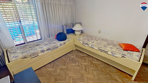 Venta Casa 5 Amb Cochera Patio Castelar Norte.