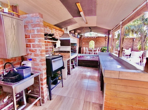 Amplio Restaurante 100% Funcionando En Arriendo Rengo