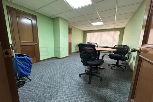 Oficina En Arriendo/venta En Chico Norte. Cod V6335