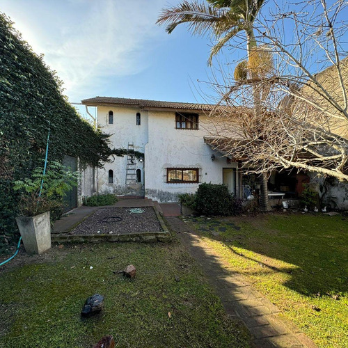 Chalet Con Local Comercial