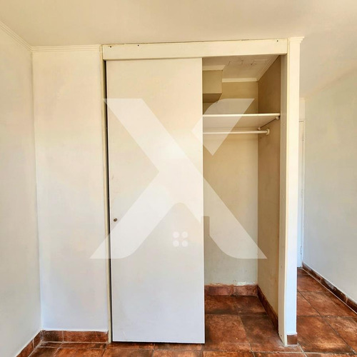 Venta Amplio Departamento, Piso 1, San Miguel