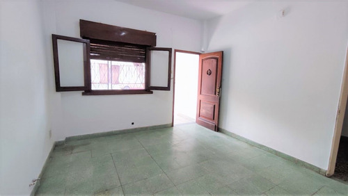 Imagen 3 de 17 de Casa En Venta En Jose Leon Suarez