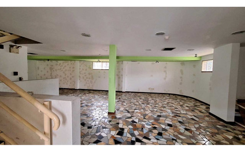 Alquiler Los Chaguaramos Local Comercial En Edificio
