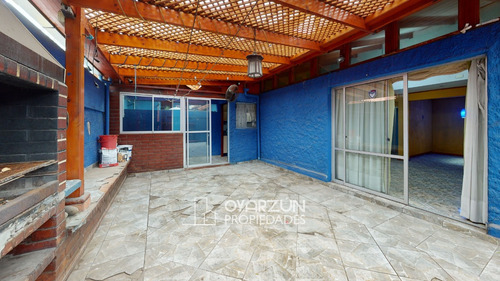 Casa En Venta De 5 Dormitorios 3 Baños 3 Estacionamientos
