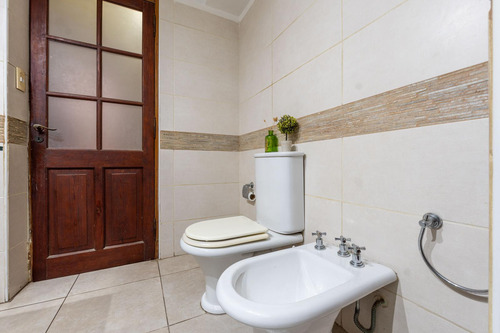 Venta - Casa De 3 Dormitorios, Patio Con Parrillero Y Terraza. Echesortu, Rosario.