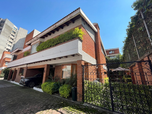 Precioso Condominio En Jardines De La Montaña