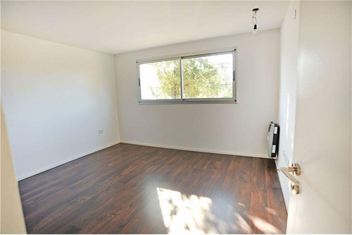 Imagen 28 de 30 de Dúplex Venta - 2 Dormitorios 2 Baños 2 Cocheras - 120 Mts2 Totales - City Bell