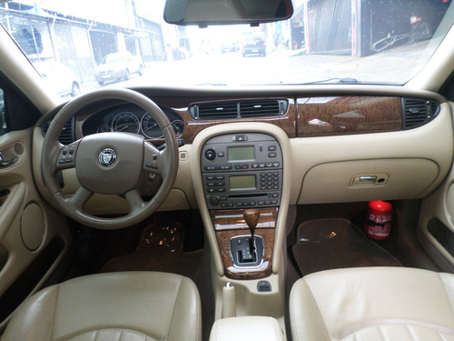 Jaguar S-Type 2.5