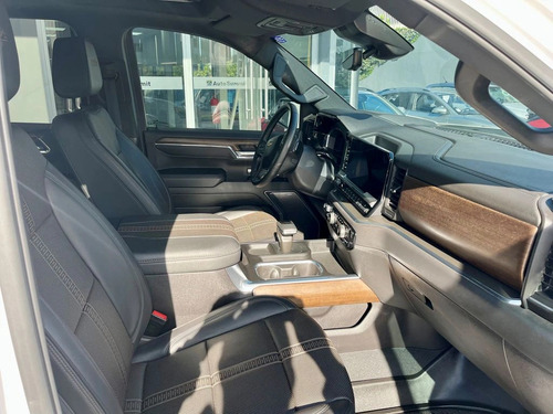 Chevrolet Silverado HIGH COUNTRY