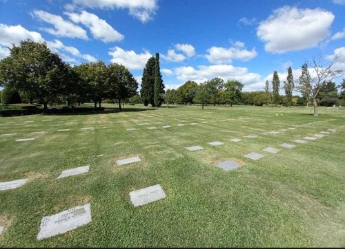Imagen 6 de 15 de Vendo Parcela En Parque Privado Memorial Vacía