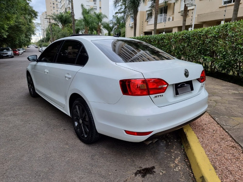 Imagem 4 de 20 de Volkswagen Jetta 2.0 Comfortline C/ Pacote Premium