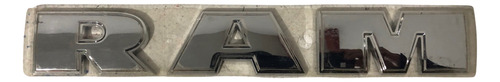 Emblema Puerta Del Ram 1500 55277434ab Lib5272 (Usado)