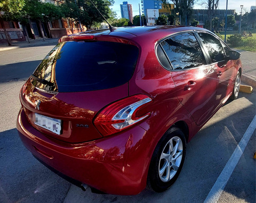 Peugeot 208 1.5 Allure Touchscreen