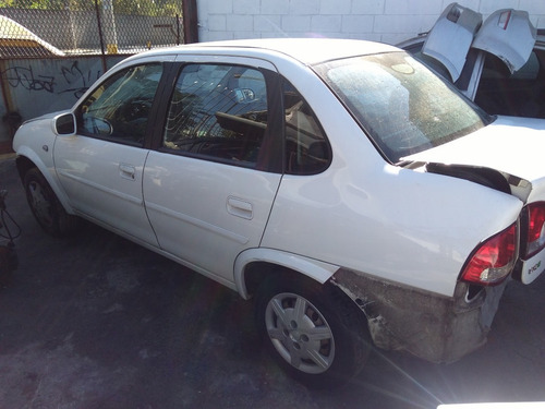 Sucata Gm Corsa Sedan 1.0 Vhc-e 12/12 Para Retirada De Peças