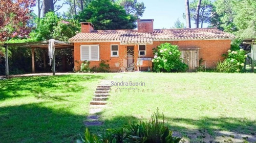 Casa En Mansa - Punta Del Este A 700 Mts Mar- Ref: 28517