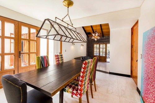 Imagen 2 de 21 de Hermosa Casa Entorno De Ensueño Con Gran Jardin En