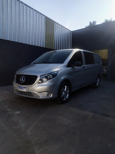 Imagen 6 de 23 de Mercedes Benz Vito Plus 111cdi Vidriado