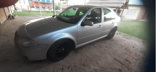 Volkswagen Bora 1.8 T Highline