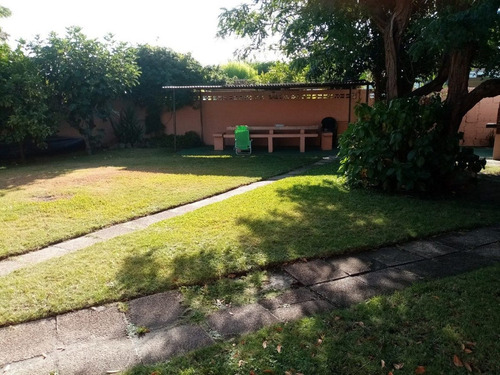 Venta Linda Casa 2 Dormitorios, Parque Del Plata Canelones