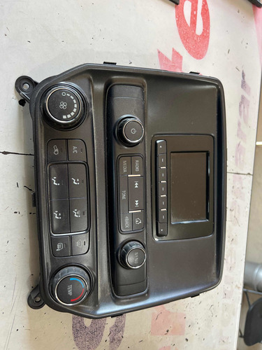 Estereo Y Controles Ac Gmc Sierra 2014-2018