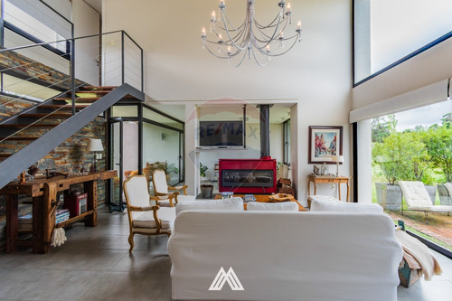 Venta Casa En Altos De La Tahona
