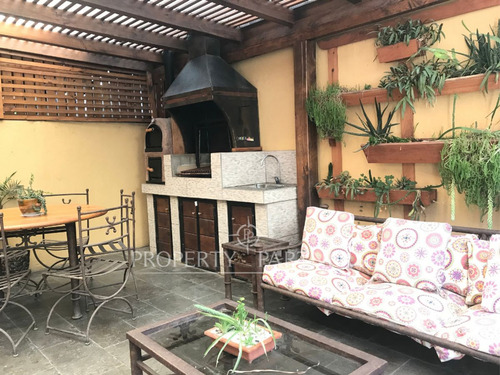 Excelente Y Acogedora Casa Remodelada En Condomini...