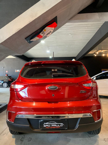 Imagem 5 de 9 de Jac T40 2018 - São Paulo Motorsport