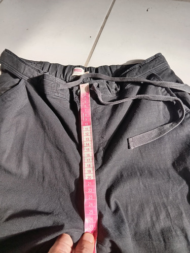 Jogger Leviis 31x30 Negro Y LĂneas Laterales D Color (Usado)